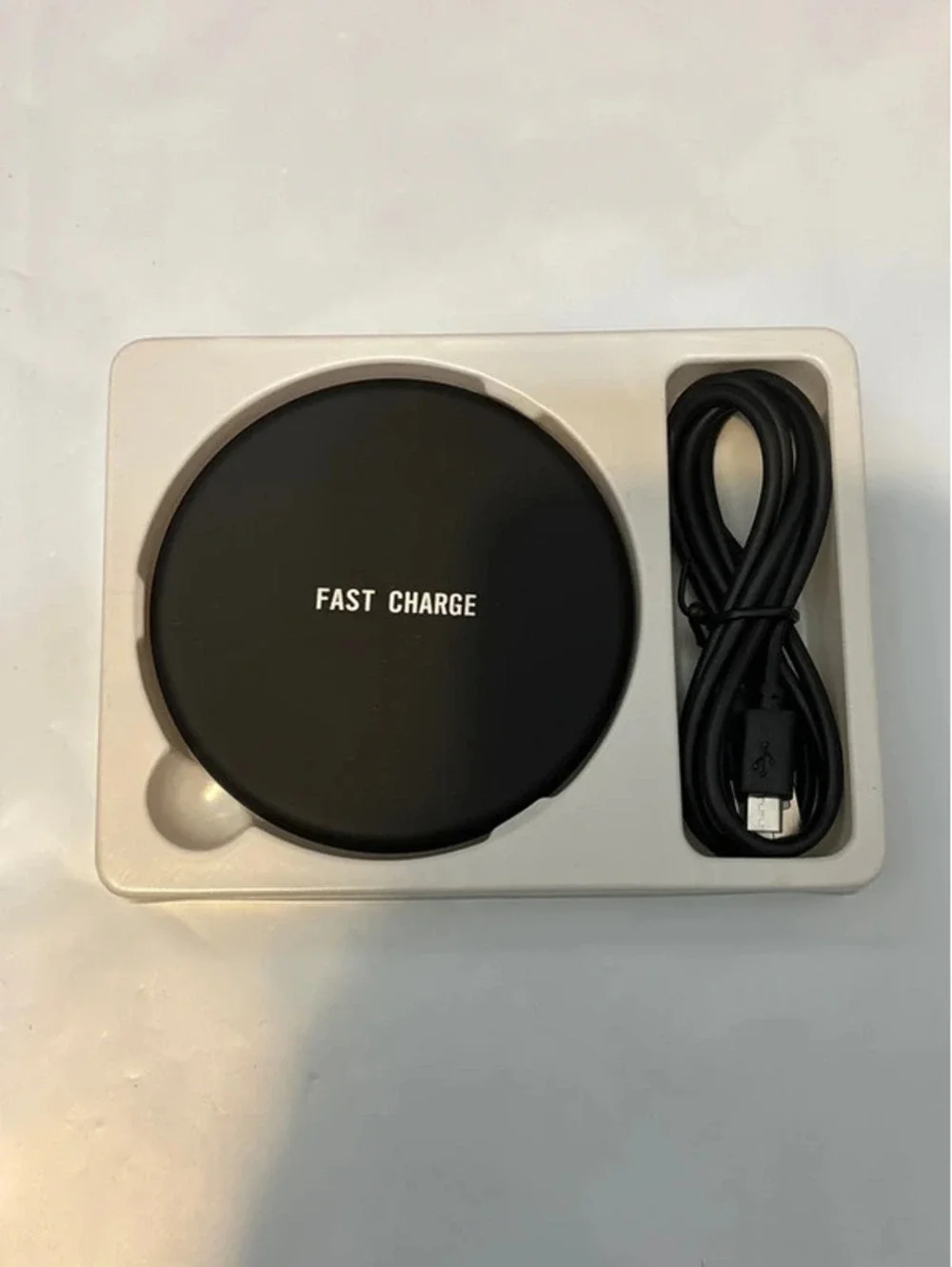 Wireless Fast Charger Qi Charging Pad Q16 with USB Cable – New